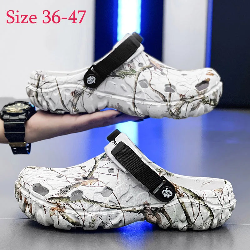 Summer Men Sandals Outdoor Slippers Soft Garden Clogs Hole Male Casual Shoes Fashion Water Shoes Comfort Home Soft Beach Shoes