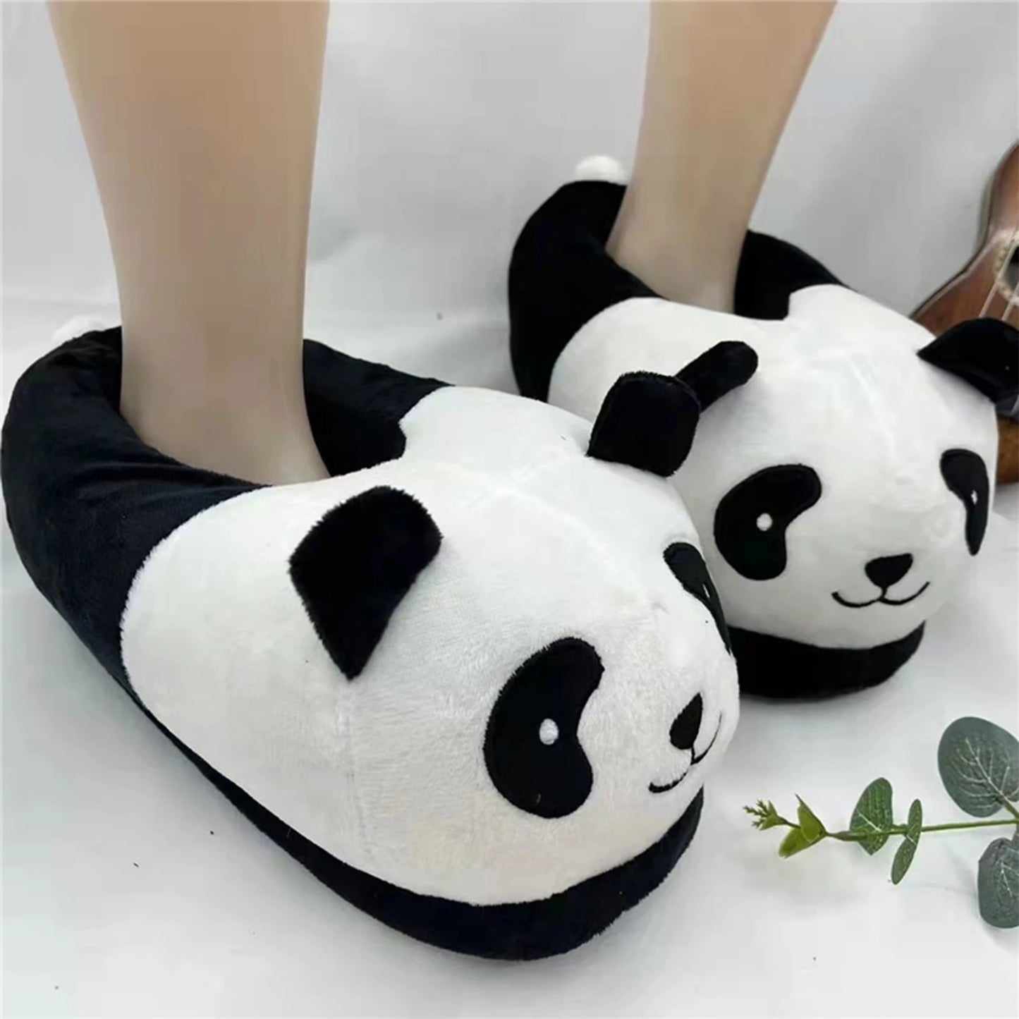 Adult Unisex Cartoon Panda Slippers Cute Plush Slippers Winter Indoor Warm Funny One Size for Indoor Bedroom Shoes Home Slippers