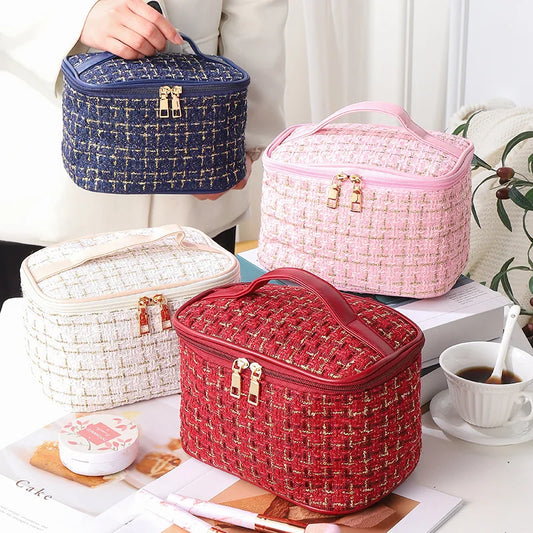 Large Capacity Portable Travel Toiletry Bag New Plaid Portable Small Fragrance Makeup Bag Go out Makeup Bag