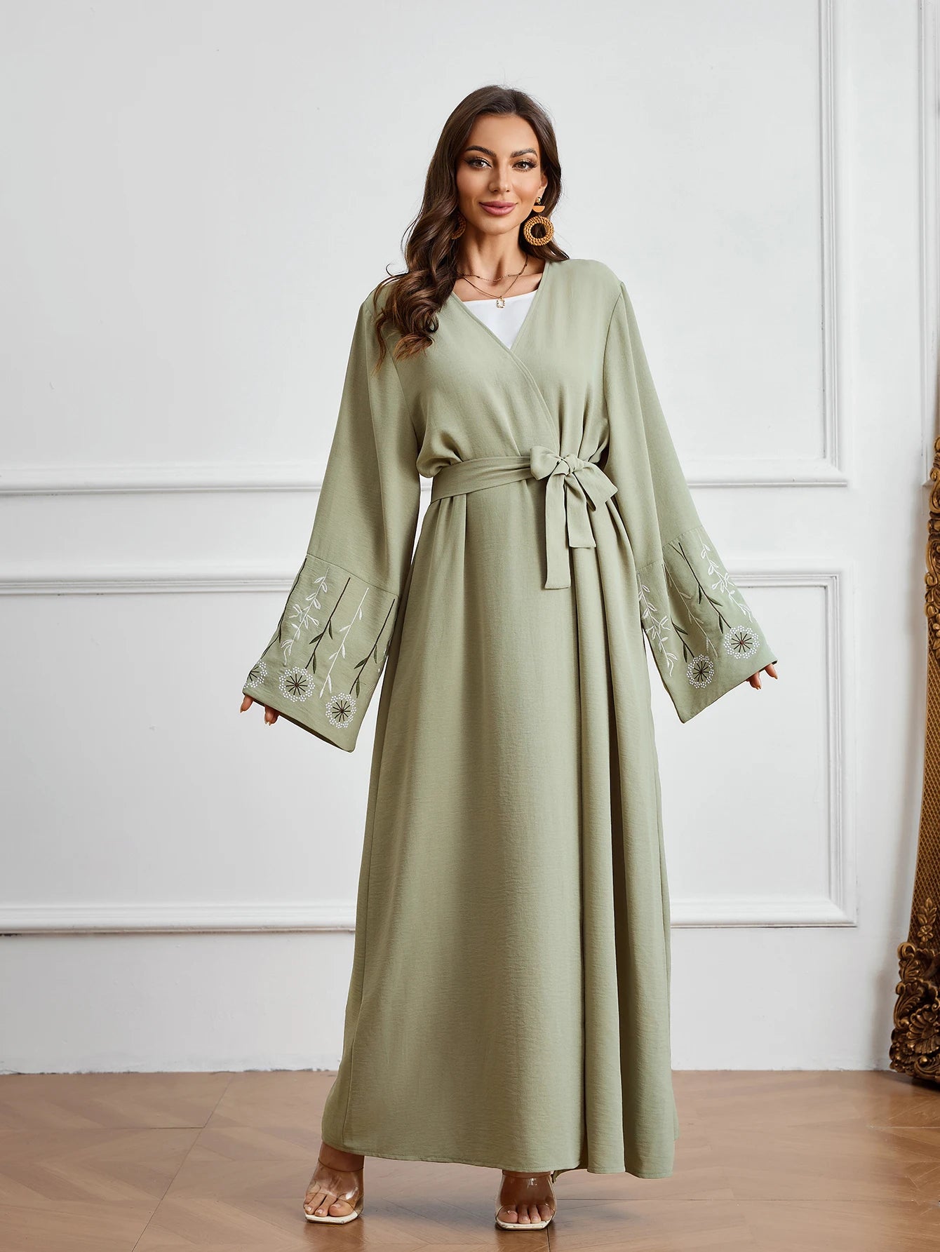 Green Muslim Abaya Gorgeous Dubai Style Floral Embroidery Belt Robe Muslim Clothing Ramadan Eid Kaftan Overcoat Outwear Clothes