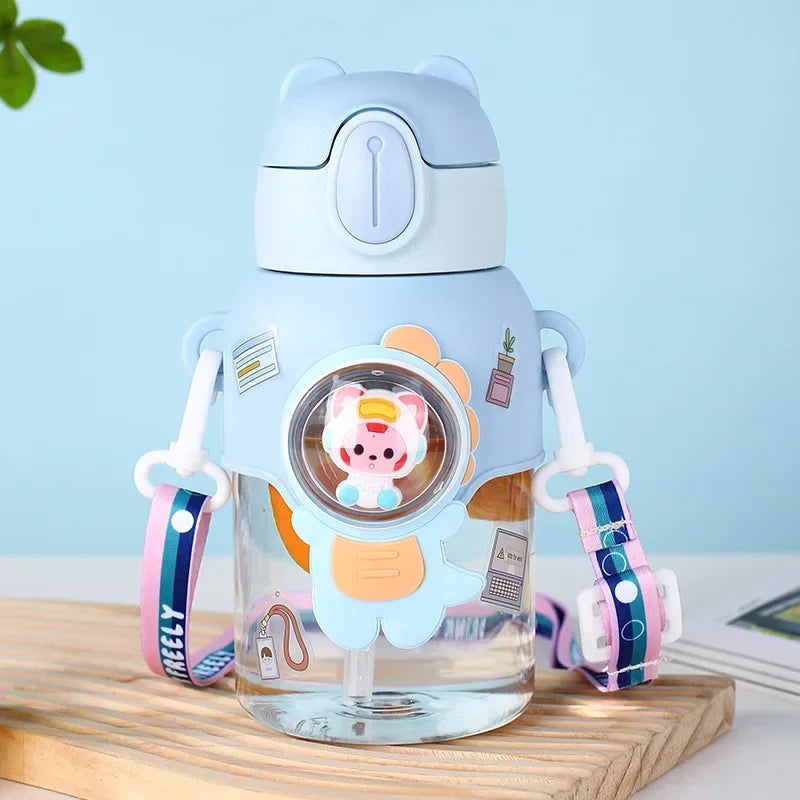 600MLCartoon Children's Summer Water Bottle Kawaii Straw Bottle Boys and Girls Drinking Water Cup Students Portable Water Bottle