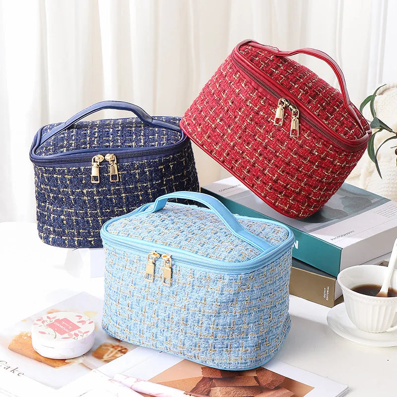 Large Capacity Portable Travel Toiletry Bag New Plaid Portable Small Fragrance Makeup Bag Go out Makeup Bag