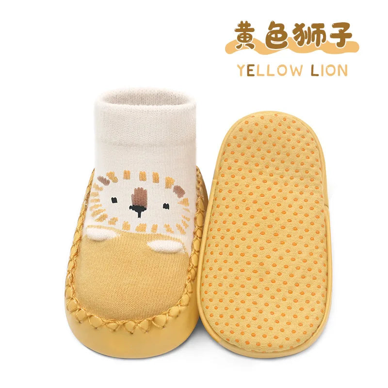 New Baby Anti Slip Walking Shoes for Infants and Toddlers Glued Anti Slip Floor Boat Socks Low Top Cartoon Leather Sole Socks