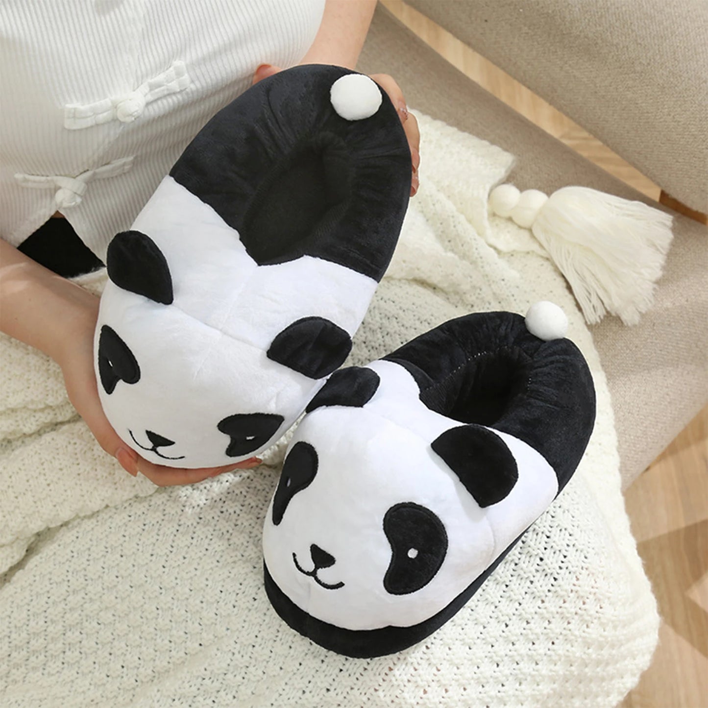 Adult Unisex Cartoon Panda Slippers Cute Plush Slippers Winter Indoor Warm Funny One Size for Indoor Bedroom Shoes Home Slippers