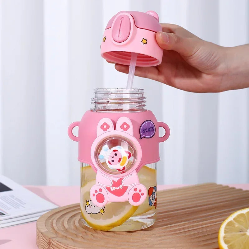 600MLCartoon Children's Summer Water Bottle Kawaii Straw Bottle Boys and Girls Drinking Water Cup Students Portable Water Bottle